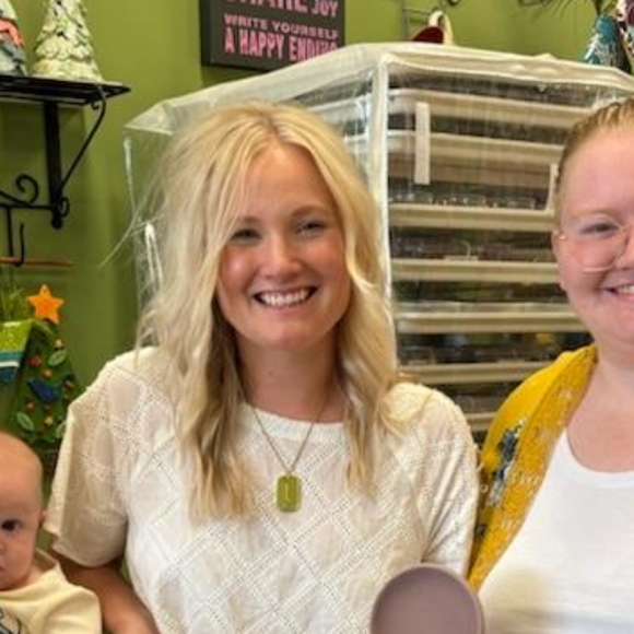 Meet your Posher, Amanda - Picture 1 of 1